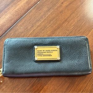 Marc Jacob’s wallet for women